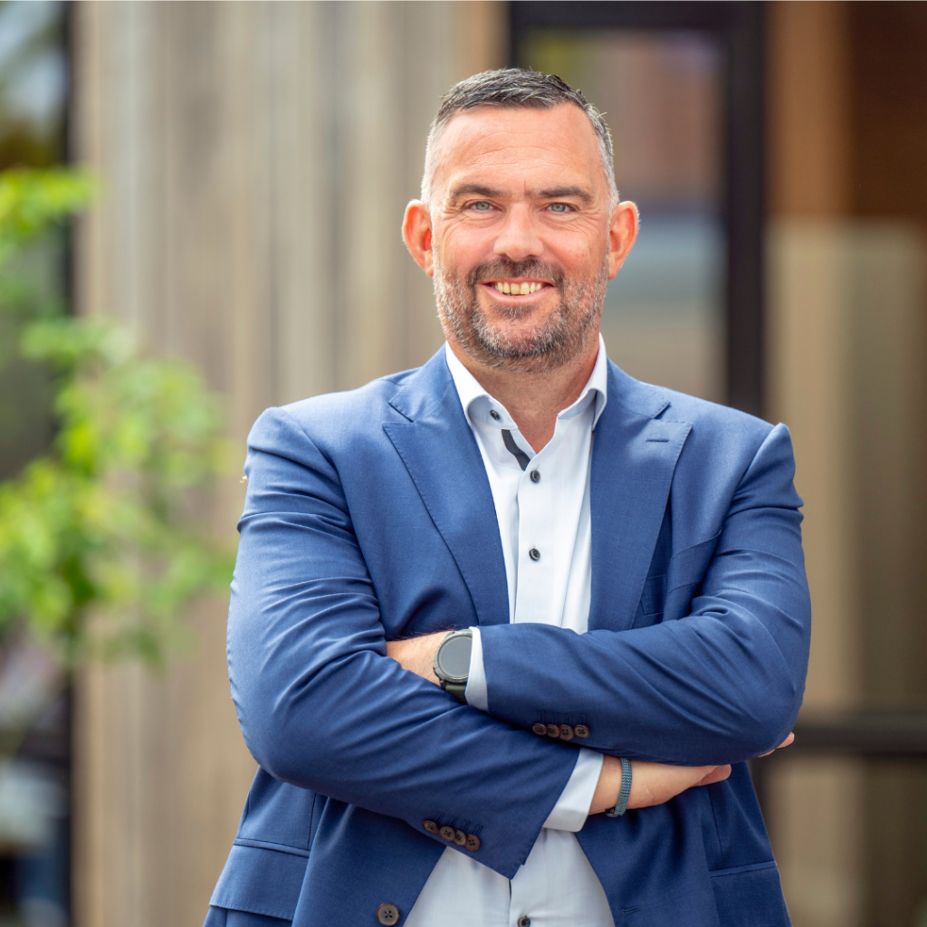 Vacature business controller Carefos Platte daken Elro